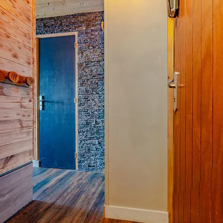 Διαμέρισμα Cosy 5 Persons / In Out *